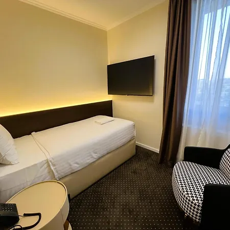 Hotel Nobel West 4*